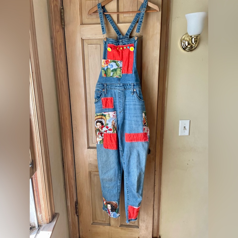 Customized Universal Thread denim overalls